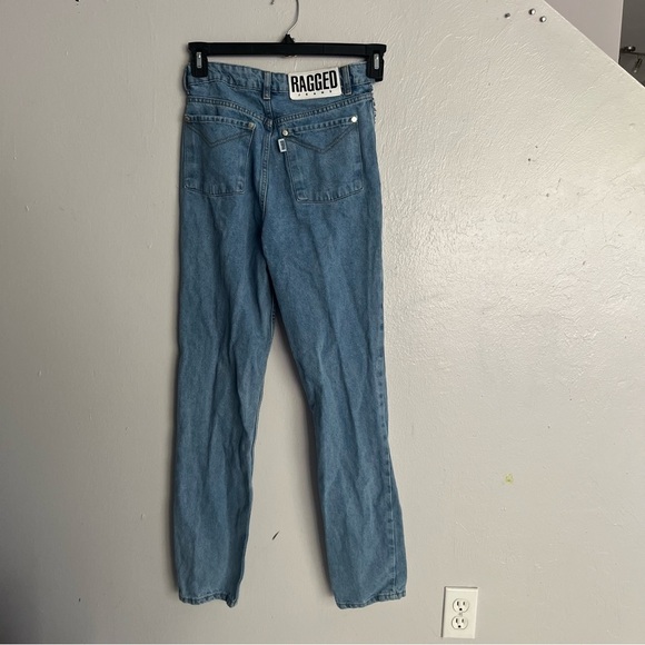 The Ragged Priest MOM JEANS IN LIGHT WASH DENIM-BLUES - Picture 3 of 14